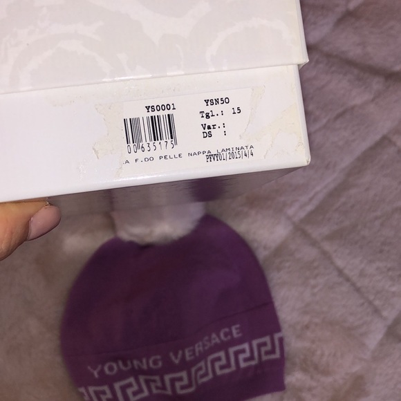 Versace baby hat - Picture 3 of 5